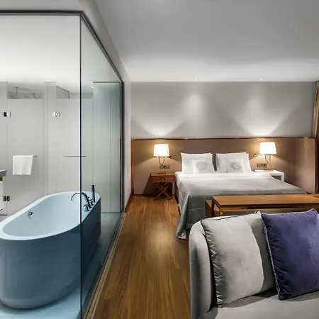 Lionel Otel