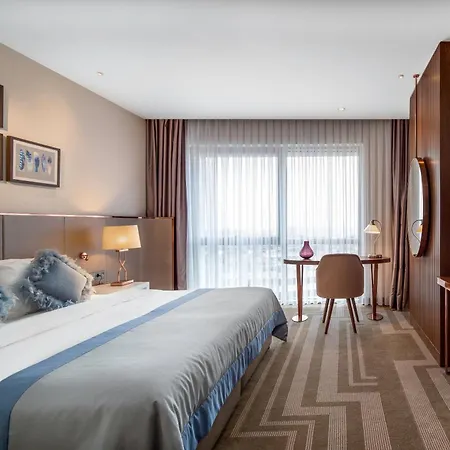 ليونيل إسطنبول 5*