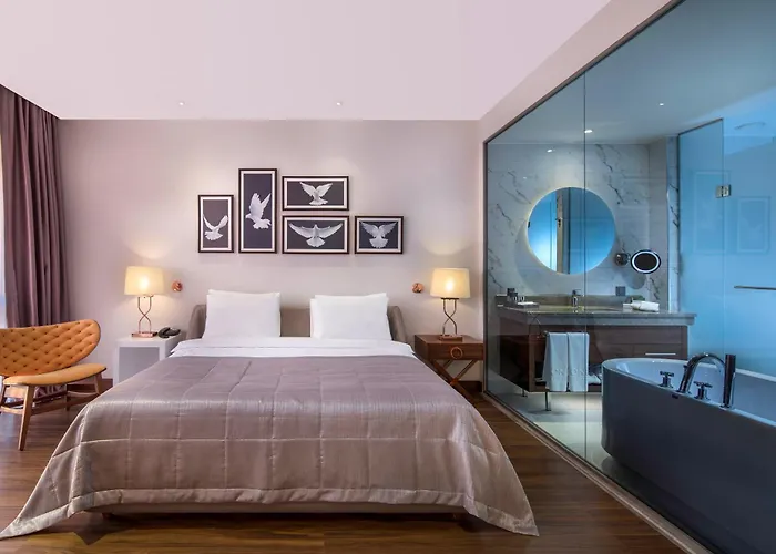 Отель Lionel 5*